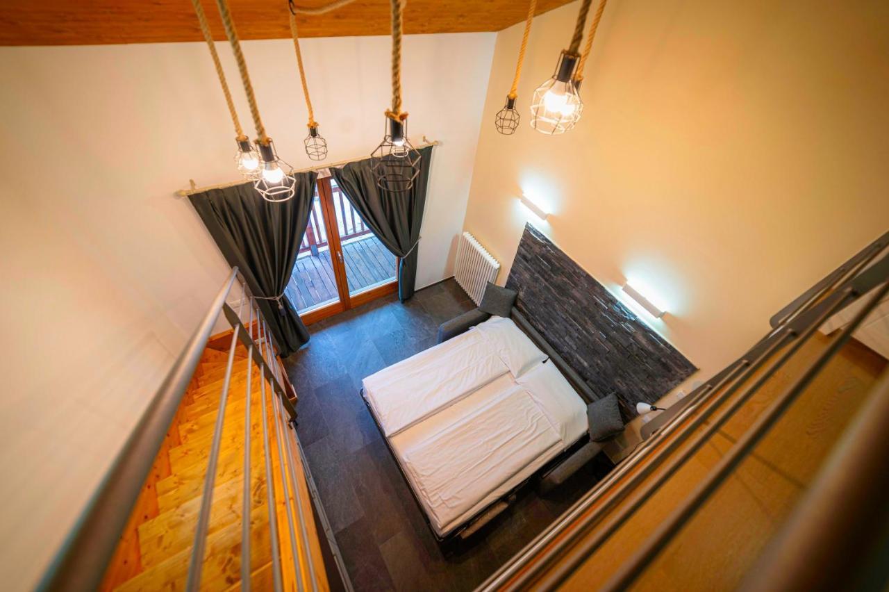 غريسّوني لا ترينيتي Alta Luce Mountain Lodge المظهر الخارجي الصورة